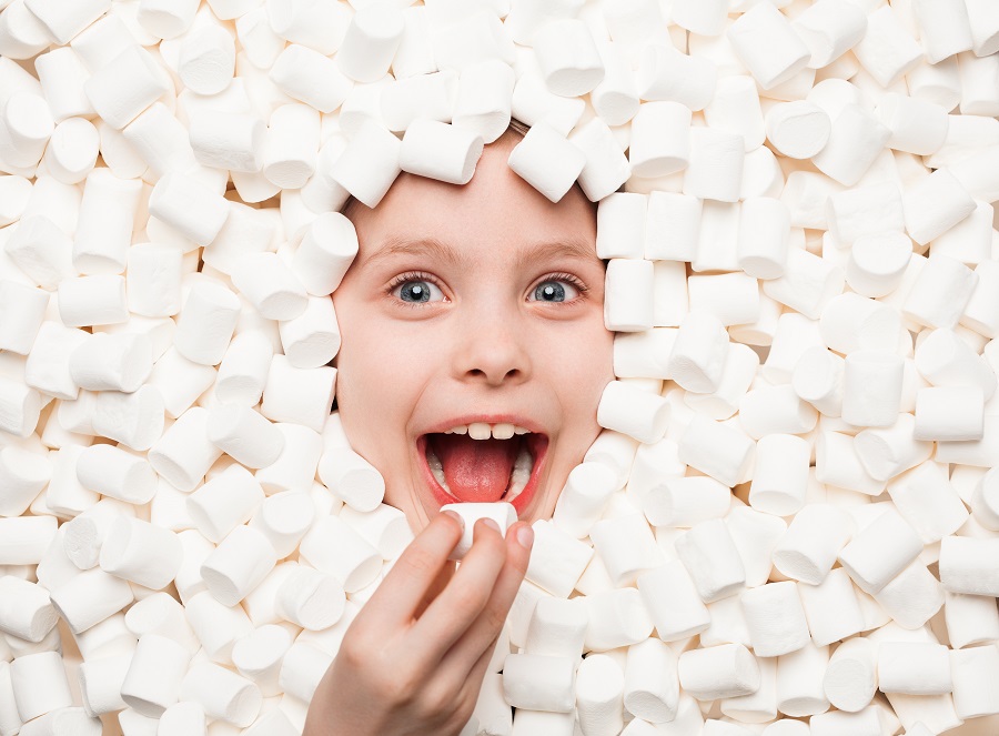 File:Short-term-rewards-marshmallow-test-instant-gratification.jpg