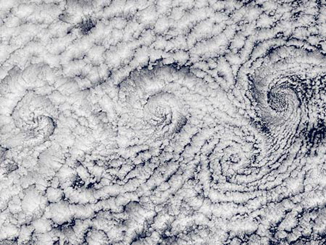 File:Natural-fractal-clouds.jpg